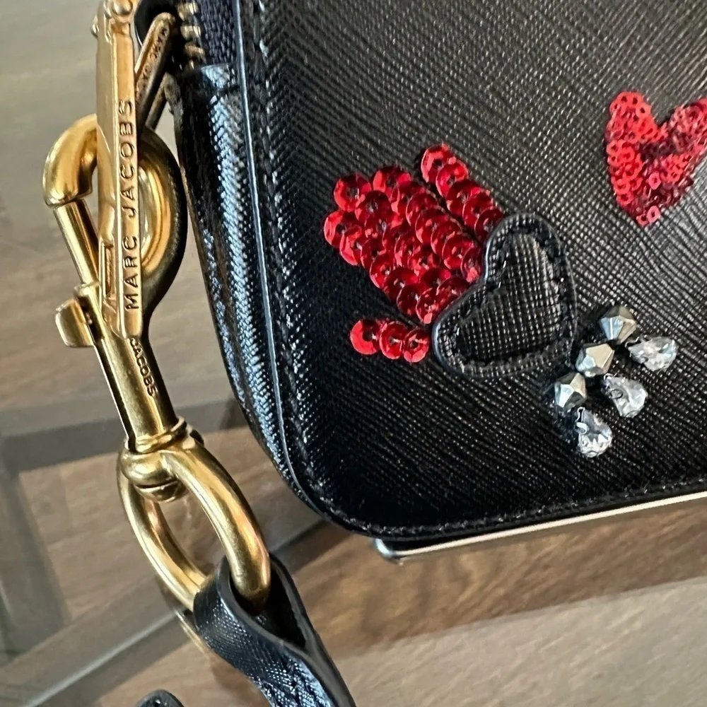 💎AUTHENTICATED MARC JACOB LIMITED EDITION CAMERA BAG💎 - Picture 5 of 15